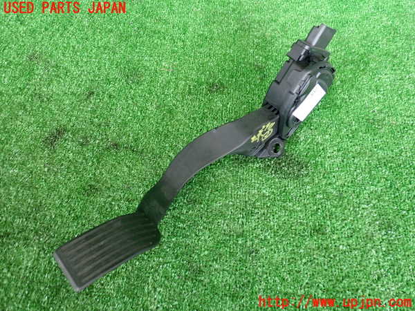 2UPJ-29116382]シトロエン・C3(B6HN05)センサー2(アクセルペダル) 中古_m0001.jpg