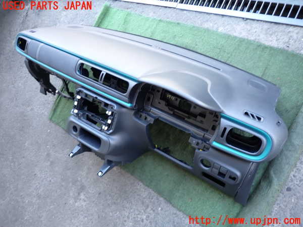 2UPJ-29117505]シトロエン・C3(B6HN05)ダッシュボード 中古_m0001.jpg