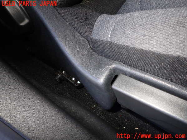 2UPJ-29117035]シトロエン・C3(B6HN05)運転席シート 中古_m0004.jpg