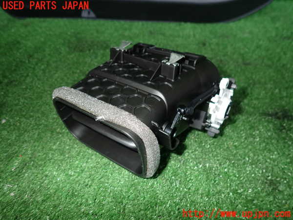 2UPJ-29117528]シトロエン・C3(B6HN05)エアコン吹き出し口3 中古_m0002.jpg