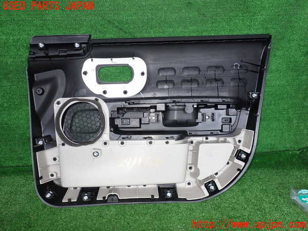2UPJ-29111264]シトロエン・C3(B6HN05)左前ドア内張り 中古_m0003.jpg