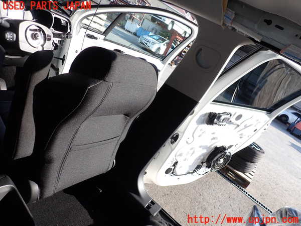 2UPJ-29117665]シトロエン・C3(B6HN05)右センターピラートリム 中古_m0001.jpg