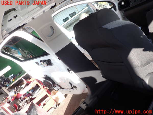 2UPJ-29117670]シトロエン・C3(B6HN05)左センターピラートリム 中古_m0001.jpg