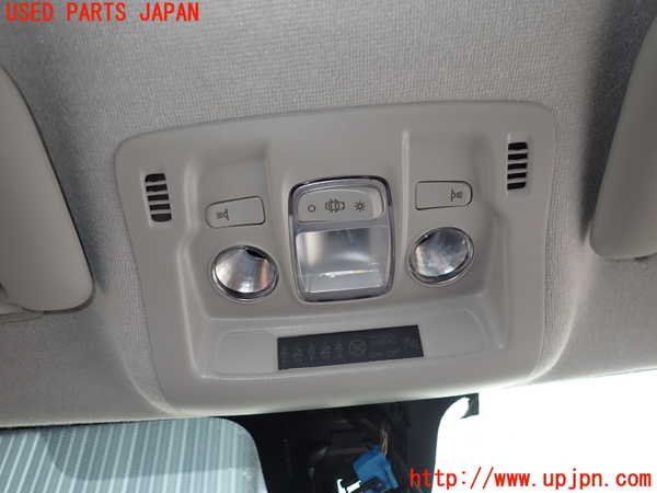 2UPJ-29116411]シトロエン・C3(B6HN05)ルームランプ1 中古_m0001.jpg