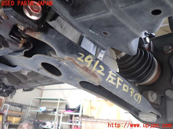5UPJ-29125186]デリカD：5(CV2W)左フロントロアアーム1 中古_m0001.jpg