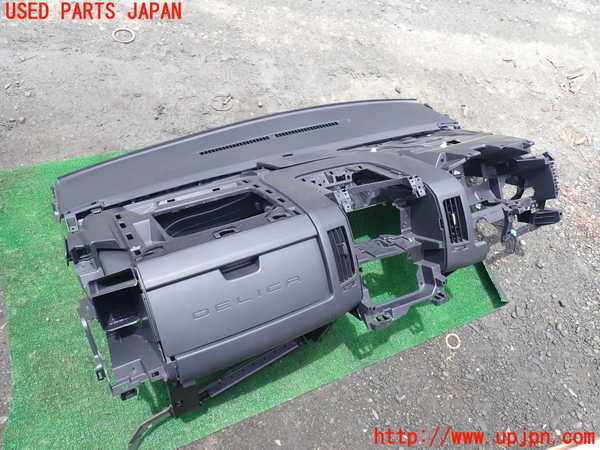 1UPJ-29127505]デリカD：5(CV2W)ダッシュボード 中古_m0001.jpg