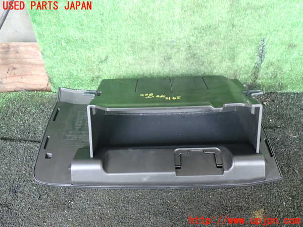 1UPJ-29127516]デリカD：5(CV2W)グローブボックス1 中古_m0002.jpg