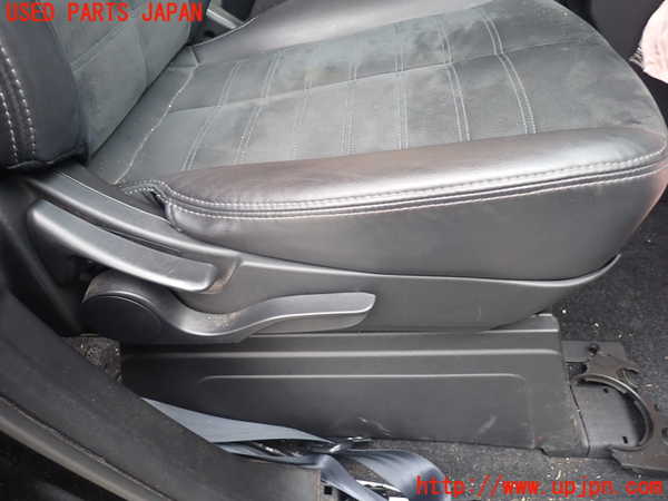 5UPJ-29127035]デリカD：5(CV2W)運転席シート 中古_m0004.jpg