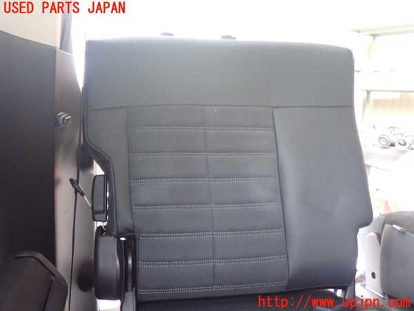 5UPJ-29127235]デリカD：5(CV2W)右3列目シート 中古_m0002.jpg