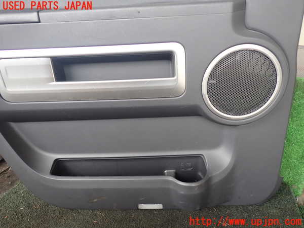 5UPJ-29121264]デリカD：5(CV2W)左前ドア内張り 中古_m0003.jpg