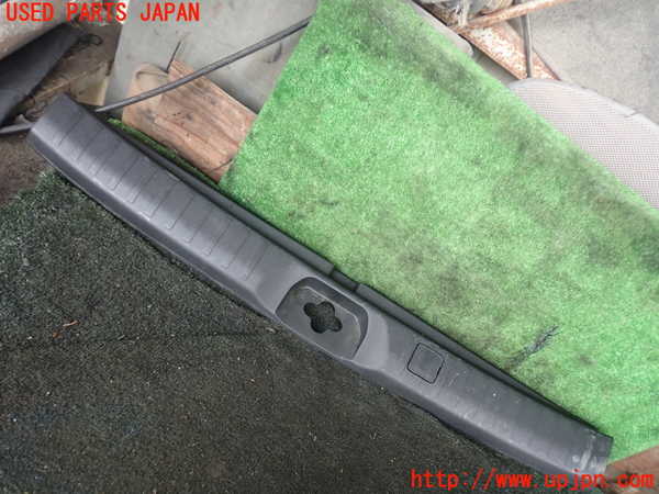 5UPJ-29127773]デリカD：5(CV2W)ラゲッジトレイ3 中古_m0001.jpg