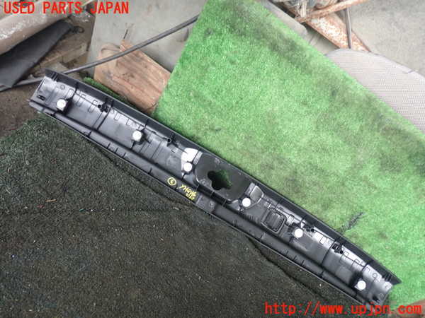 5UPJ-29127773]デリカD：5(CV2W)ラゲッジトレイ3 中古_m0002.jpg