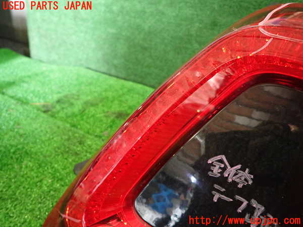 1UPJ-29131530]アバルト・695(不明)右テールランプ 中古_m0003.jpg