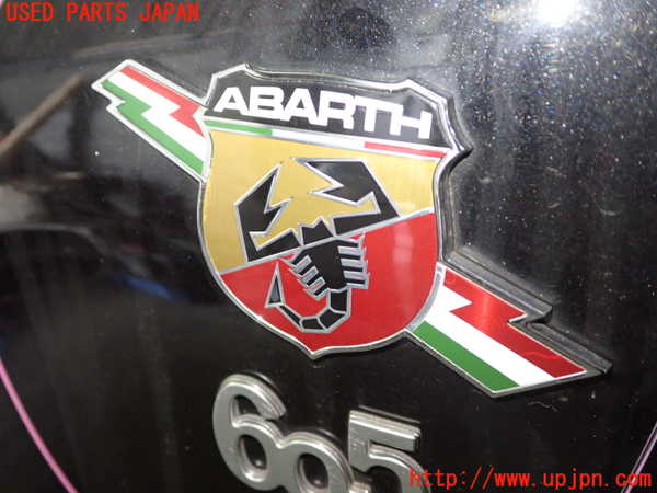 1UPJ-29131632]アバルト・695(不明)エンブレム2 中古_m0002.jpg
