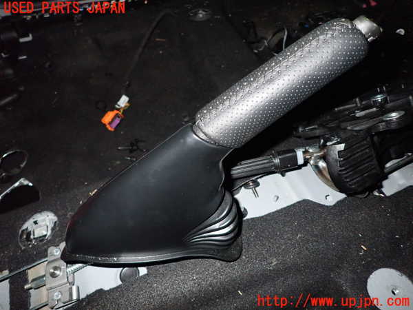 1UPJ-29137550]アバルト・695(不明)サイドブレーキレバー 中古_m0002.jpg