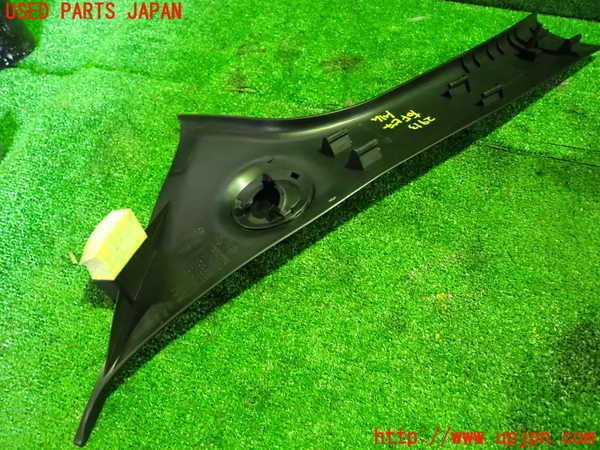 5UPJ-29137655]アバルト・695(不明)右フロントピラートリム 中古_m0003.jpg