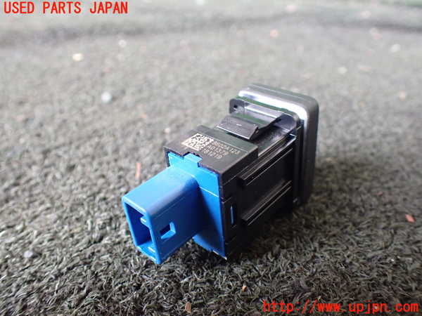 1UPJ-29146310]デリカD：5(CV1W)スイッチ5 (VSC　OFF) 中古_m0002.jpg
