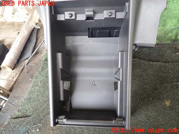 1UPJ-29147549]デリカD：5(CV1W)コンソール 中古_m0003.jpg