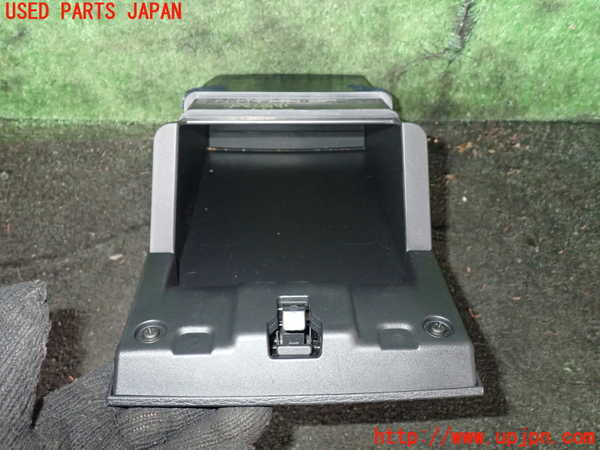 1UPJ-29147841]デリカD：5(CV1W)小物入れ1 中古_m0002.jpg