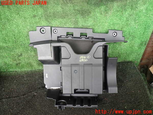 1UPJ-29147842]デリカD：5(CV1W)小物入れ2 中古_m0001.jpg