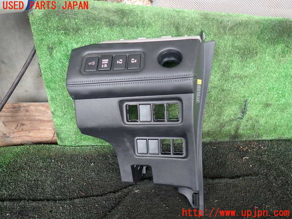 1UPJ-29147693]デリカD：5(CV1W)内装トリム類3 中古_m0001.jpg