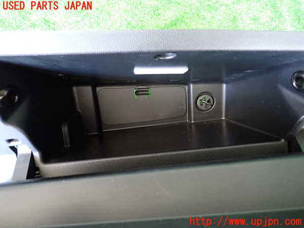 2UPJ-29167516]BMW ミニ(MINI)クーパー(XM15)グローブボックス1 中古 F56_m0004.jpg