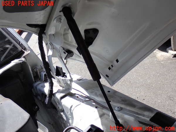 2UPJ-29171068]ポルシェ・マカン ターボ(95BCTL)ボンネットダンパー 中古_m0002.jpg