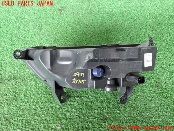 2UPJ-29171180]ポルシェ・マカン ターボ(95BCTL)右フォグ 中古_m0003.jpg