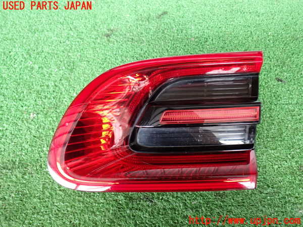 2UPJ-29171550]ポルシェ・マカン ターボ(95BCTL)右リアフィニッシャー 中古_m0001.jpg