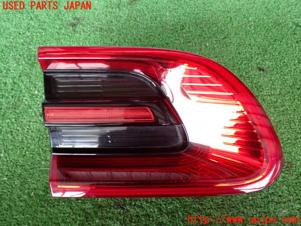 2UPJ-29171552]ポルシェ・マカン ターボ(95BCTL)左リアフィニッシャー 中古_m0001.jpg