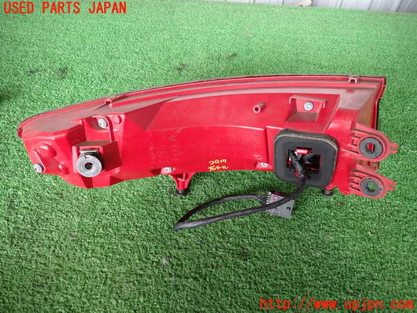2UPJ-29171530]ポルシェ・マカン ターボ(95BCTL)右テールランプ 中古_m0002.jpg
