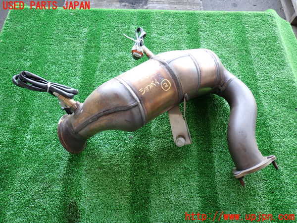 2UPJ-29172662]ポルシェ・マカン ターボ(95BCTL)触媒2 中古_m0001.jpg