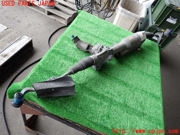 2UPJ-29174235]ポルシェ・マカン ターボ(95BCTL)パワステギアボックス 中古_m0001.jpg