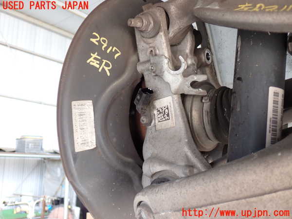 2UPJ-29174305]ポルシェ・マカン ターボ(95BCTL)左リアナックルハブ 中古_m0002.jpg