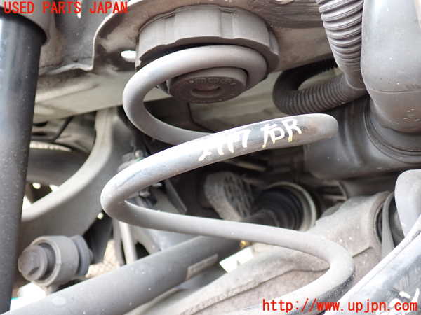 2UPJ-29175100]ポルシェ・マカン ターボ(95BCTL)右リアスプリング 中古_m0001.jpg