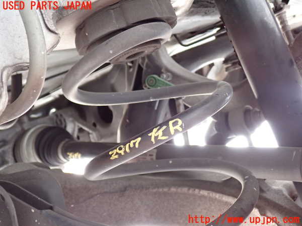 2UPJ-29175105]ポルシェ・マカン ターボ(95BCTL)左リアスプリング 中古_m0001.jpg