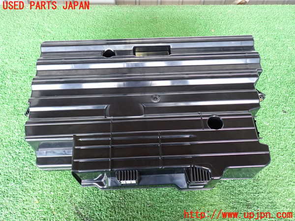 2UPJ-29176530]ポルシェ・マカン ターボ(95BCTL)ウーハー 中古_m0003.jpg
