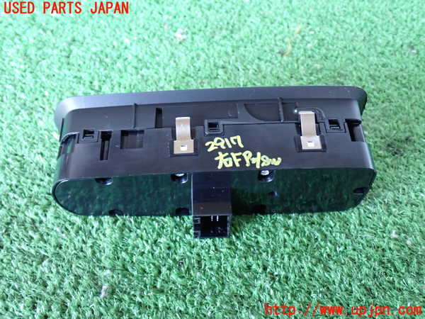 2UPJ-29176240]ポルシェ・マカン ターボ(95BCTL)右前パワーウィンドウスイッチ 中古_m0002.jpg