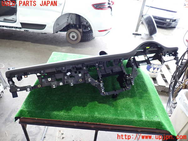 2UPJ-29177505]ポルシェ・マカン ターボ(95BCTL)ダッシュボード 中古_m0001.jpg