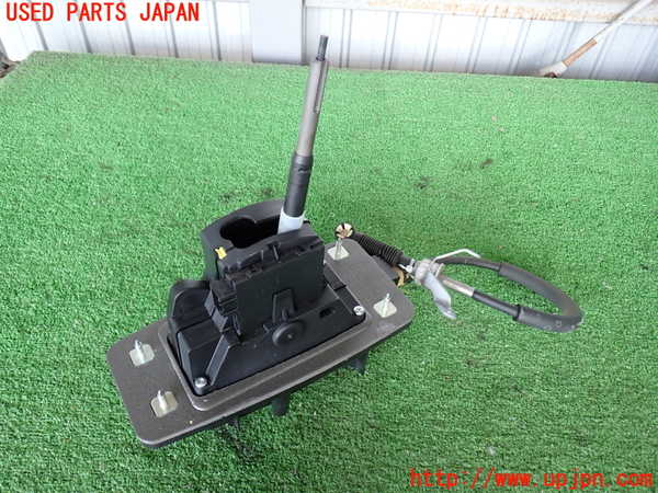 2UPJ-29177555]ポルシェ・マカン ターボ(95BCTL)ATシフトレバー 中古_m0003.jpg