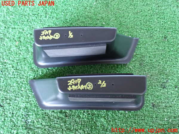 2UPJ-29177842]ポルシェ・マカン ターボ(95BCTL)小物入れ2 中古_m0003.jpg