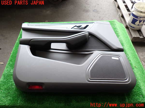 2UPJ-29171264]ポルシェ・マカン ターボ(95BCTL)左前ドア内張り 中古_m0001.jpg