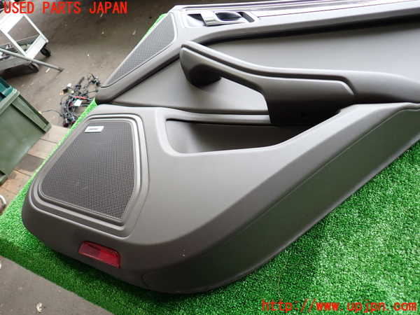 2UPJ-29171294]ポルシェ・マカン ターボ(95BCTL)右後ドア内張り 中古_m0002.jpg