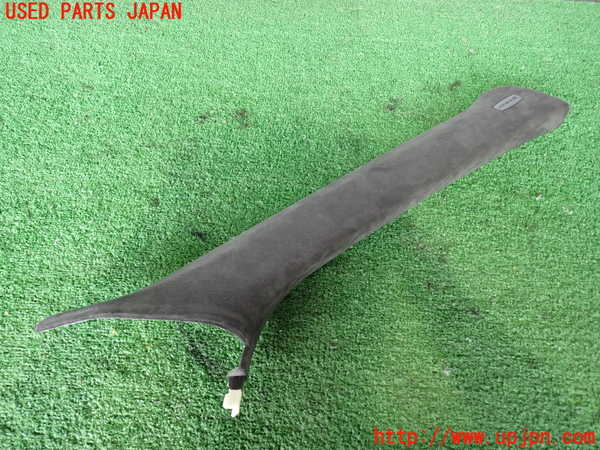 2UPJ-29177655]ポルシェ・マカン ターボ(95BCTL)右フロントピラートリム 中古_m0001.jpg