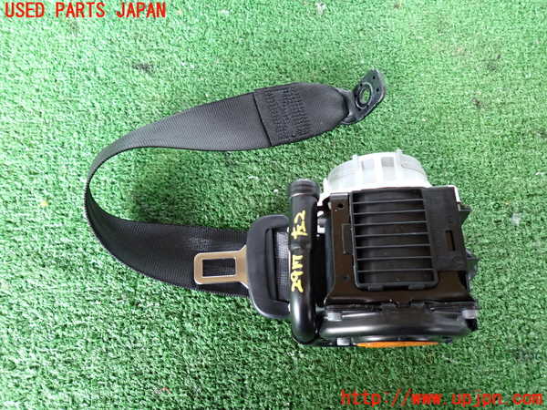 2UPJ-29177185]ポルシェ・マカン ターボ(95BCTL)左2列目シートベルト 中古_m0001.jpg
