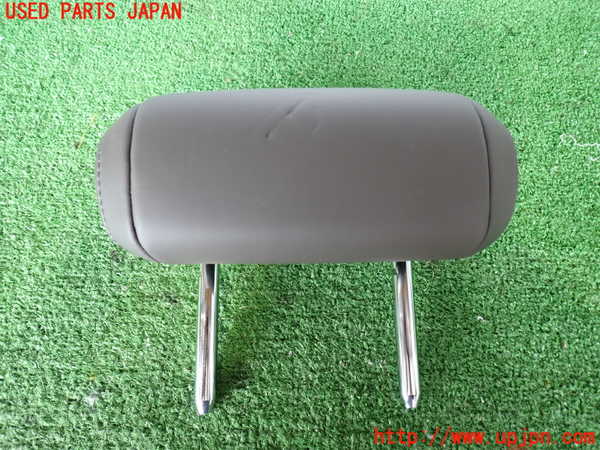 2UPJ-29177130]ポルシェ・マカン ターボ(95BCTL)真中2列目ヘッドレスト 中古_m0001.jpg