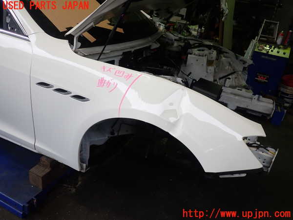 2UPJ-29181080]マセラティ・ギブリ(MG30C)右前フェンダー ジャンク品 中古_m0001.jpg