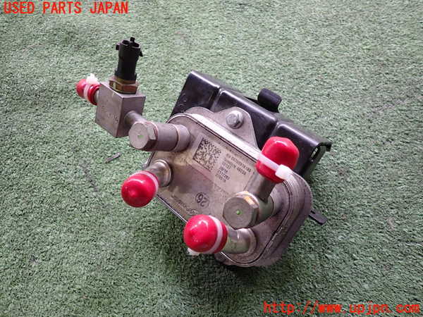 2UPJ-29182481]マセラティ・ギブリ(MG30C)オイルクーラー1 中古_m0001.jpg