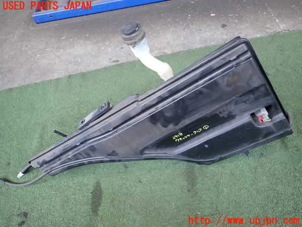 2UPJ-29186791]マセラティ・ギブリ(MG30C)ウォッシャータンク1 中古_m0003.jpg