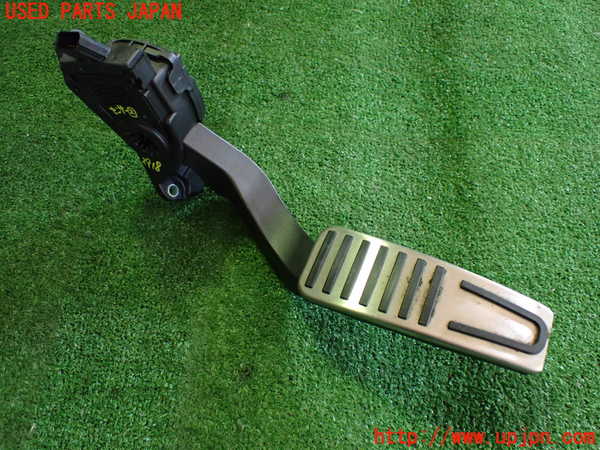 2UPJ-29186382]マセラティ・ギブリ(MG30C)センサー2 中古_m0001.jpg